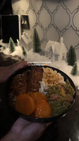 you eating good thats all that matters🥰 #fyp #fy #foodtiktok #cooking #thanksgivingdinner 