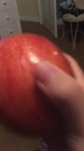 “shake-a shake-a shake-a!” Ahh apple #appel 