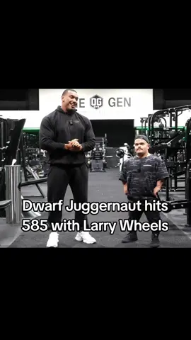 Dwarf Juggernaut was a beast with Larry Wheels #dwarf #larrywheels #gym #weightlifting #powerlifting #squat #GymTok 