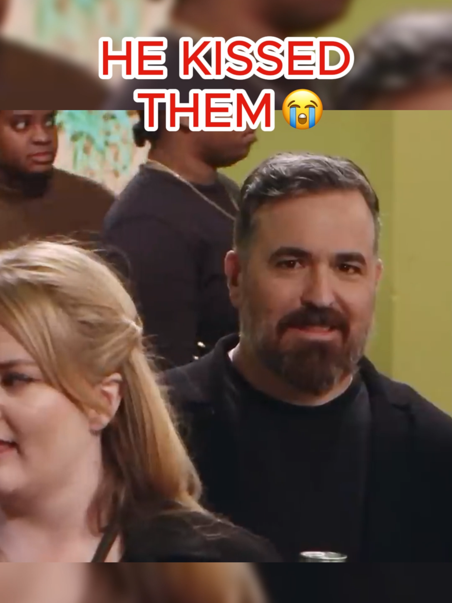 Q causes CHAOS in the museum😂 #impracticaljokers #impracticaljokersclips #comedyskit #brianquinn #salvulcano