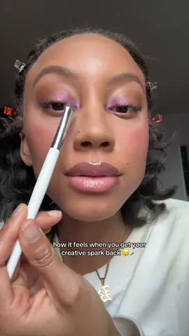 she’s baaaaackkk 🪄✨ #creativespark #makeuptok #duochromeshadow #holidaymakeup #thanksgivingmakeup #purplemakeup #cranberrymakeup #innercornerhighlight #innercorner #easyeyeshadow #eyeshadowlook #eyeshadows #colorfulmakeup 