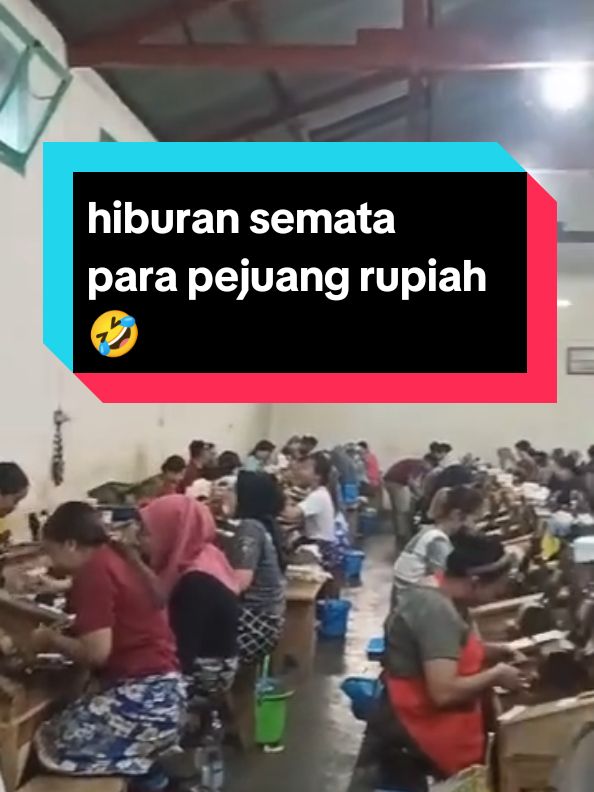 tembang kangen 🤣 #selamatberaktivitas #hiburan #hiburansemata #semangatpejuangrupiah @maudiyah81 #guyonan #emakemak #guyonanreceh #jawapride  #buruhpabrik #temanterbaik #buruhpabrik #pabrikrokok #bahagiaitusederhana #viral #bahagiacarakita #storytime  #tingkahrandom #temanlucu #kocak #pecahseribu #lucu #gokil #gokilabis #quotes #tembangjawa #candatawa #fyp #fypage #fypシ゚ #fypp  #foryou #xybca #viralvideo  #foryoupage #fyppp 