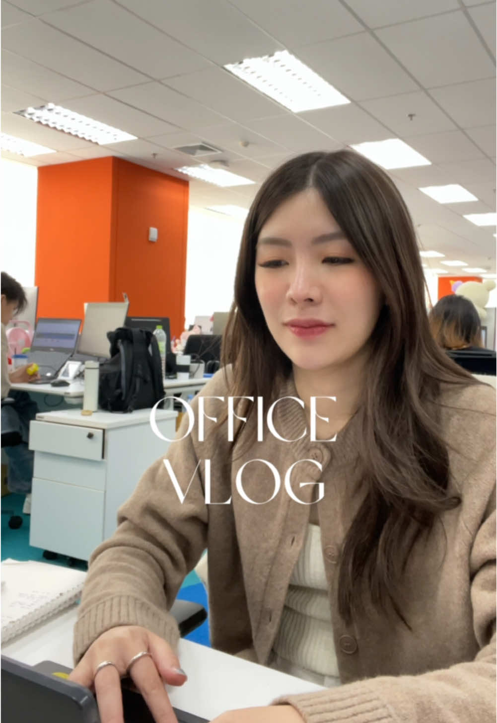 office vlog ep2 มาแล้ววว มีใครรอดูอยู่มั้ยย🙌🏻👀👩🏻‍💻📝 #cometoworkwithme #officevlog #Vlog #workvlog #officelife #onedaywithme #work 