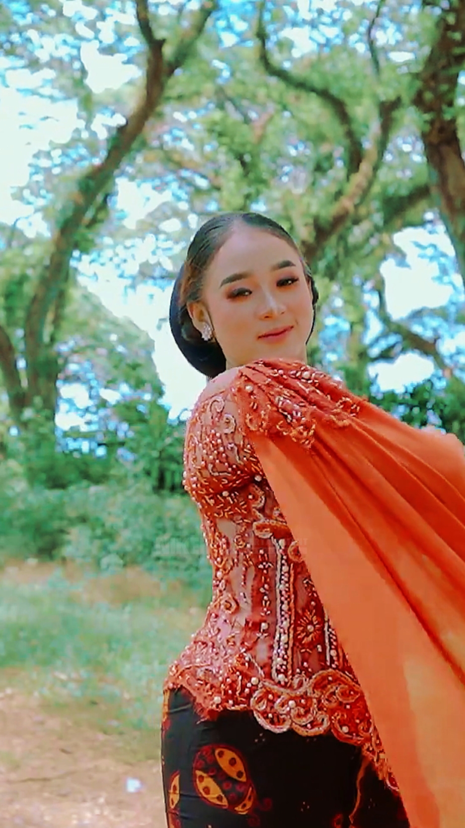 Mengapa Kau Berubah - Niken Salindry @nikensalindryrealll  Full Video On Youtube Channel Aneka Safari Records @safarirecords  . #nikensalindry #nikensalindryterbaru #nikensentertainment #nikensmusicdigital #sanidynusantara #sanidylampung #anekasafarirecords 