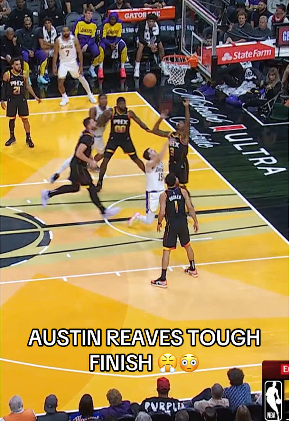 AUSTIN REAVES UNREAL FINISH 🔥😤 #austinreaves #lakers #NBA 