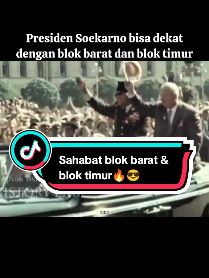 Kalau bisa dekat dengan keduanya kenapa harus satu, mungkin itu yang ada dipikiran Bung Karno😎🔥. #presidensoekarno #sahabat #sejarah #indonesia #rusia #usa #fypシ゚viral #fypシ゚ #fyp 