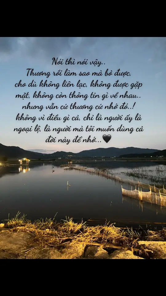 Con người qua từng giai đoạn của cuộc đời, sẽ dần khác đi. Cảm xúc cũng vậy, sẽ dần giấu hết vào trong lòng, bình yên mà sống, kiên cường đi qua… #tamtrangbuon💔  #khaclennguoichuyeu  #saophaikhoc 