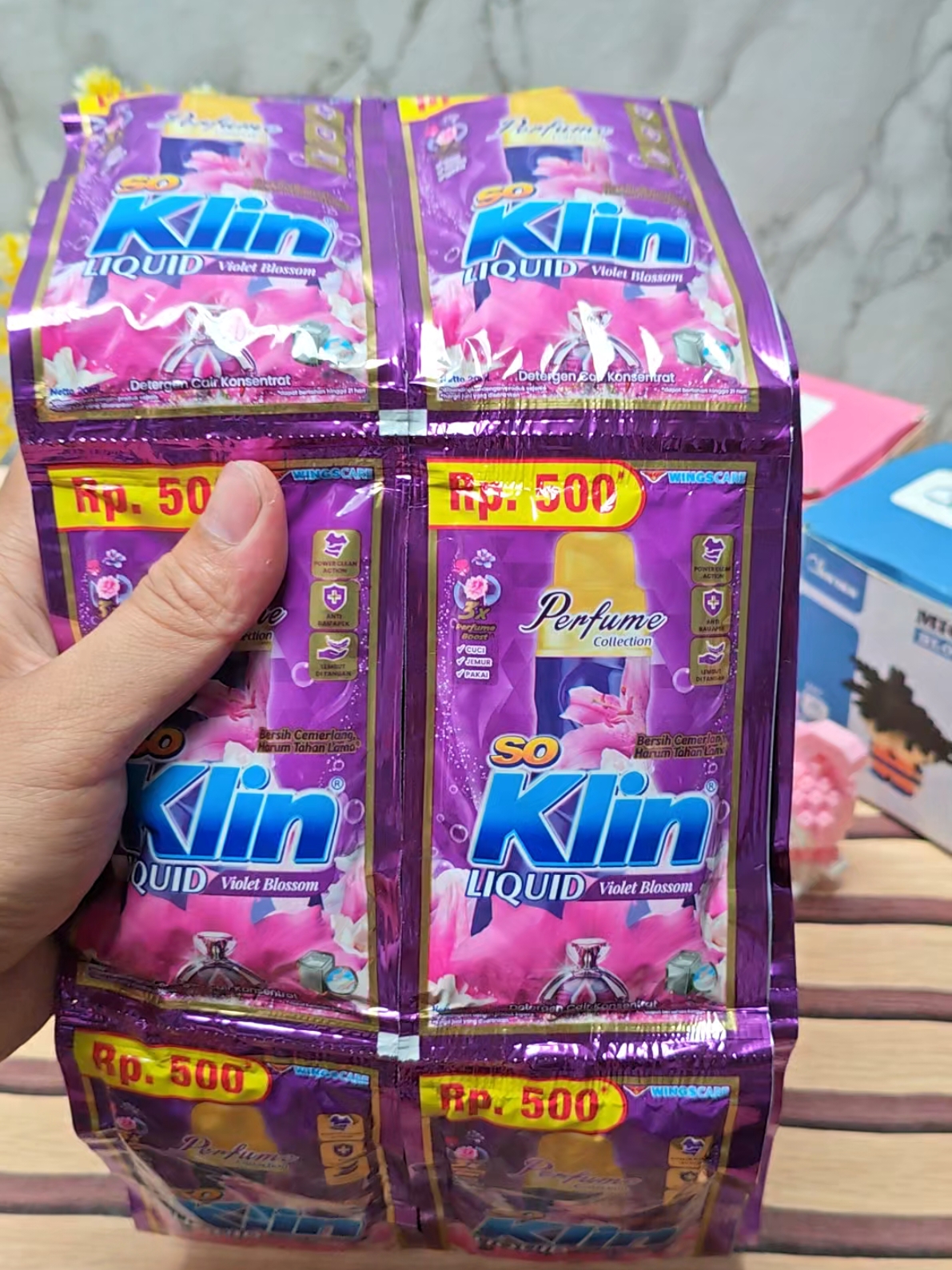 soklin cair murah gaess cuma 9ribuan beli 1 dapat 24 pcs. kurang hemat apa lagi coba. buruan dico #videoviral #viral #fyp  #soklin #soklincair #sabuncair #sabunpakaian 