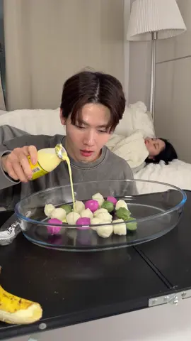 바나나우유 꿀떡 시리얼 먹방!🍡 #fyp #꿀떡시리얼 #꿀떡 #떡먹방 #cereal #ggultteok #진씨네 