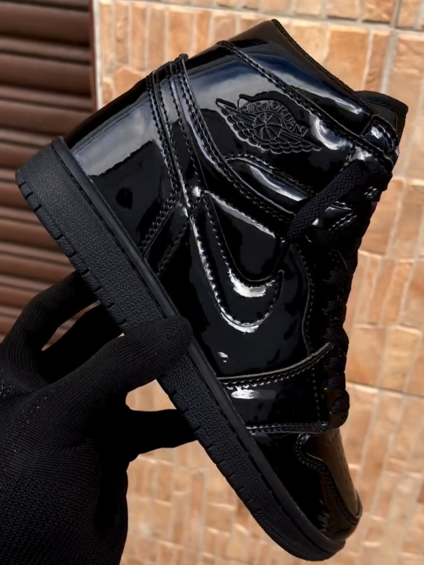 🚨 Air Jordan 1 Mid Patent SE Triple Black 🚨 🚨👉🏼 Sneakers for your active lifestyle  #Airjordan1 #AirJordan1MidPatentSETripleBlack