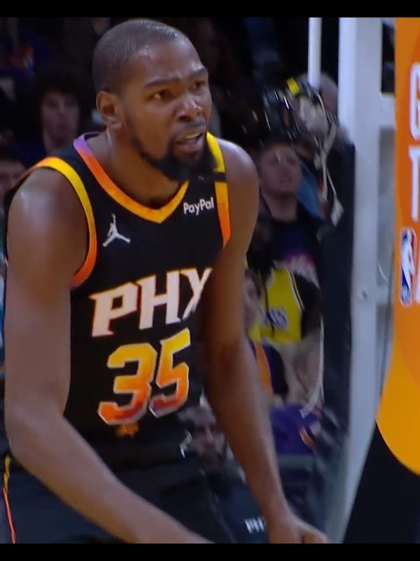 Durant and Lebron James exchange big shots! Suns vs Lakers #kevindurant #lebronjames #lakers #suns #highlight #fypシ #fyppppppppppppppppppppppp #fypage #foryoupage #basketball #highlightseveryone #NBA #foryou #fyp 