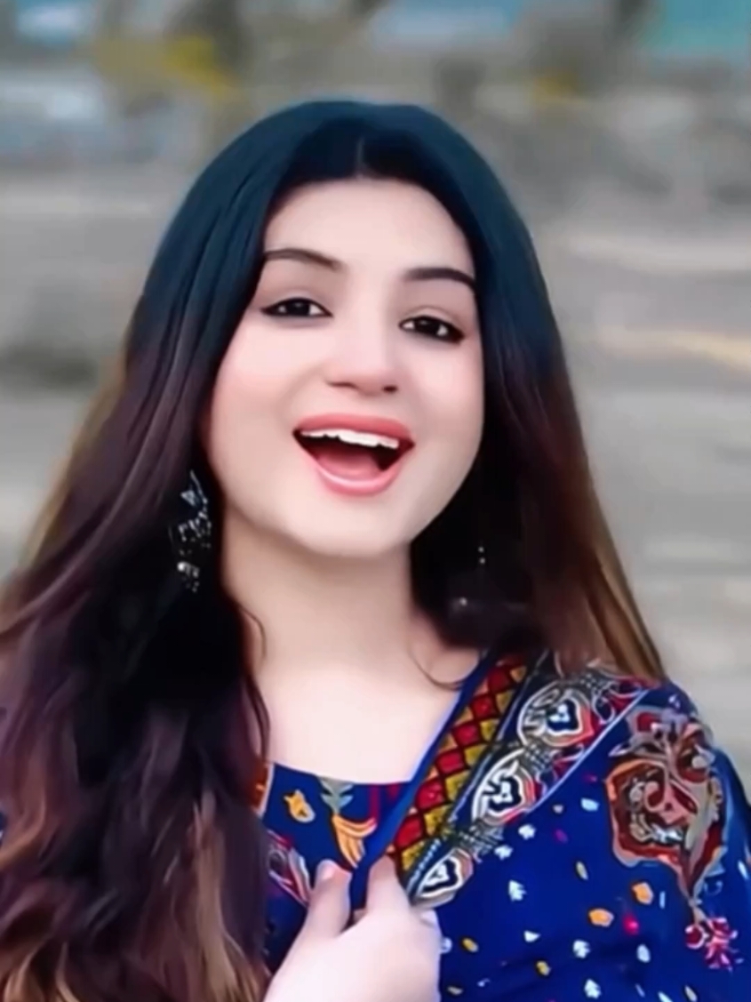 Pas any ka acha bahana Hai💙 #song #rabeesakhan11 #viral_video #fyp @rabeesa.khan11 @India @koiralasam07 