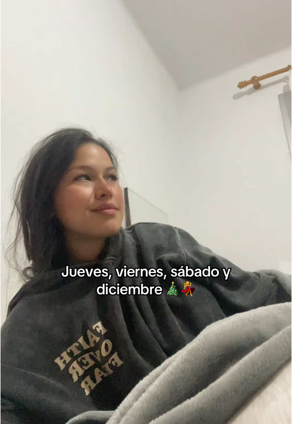 Yo todos los dias desde el primero de noviembre🙇🏼‍♀️🤣 #navidad #diciembre #diciembresesiente #gaitasvenezolanas #diciembrevenezolano 