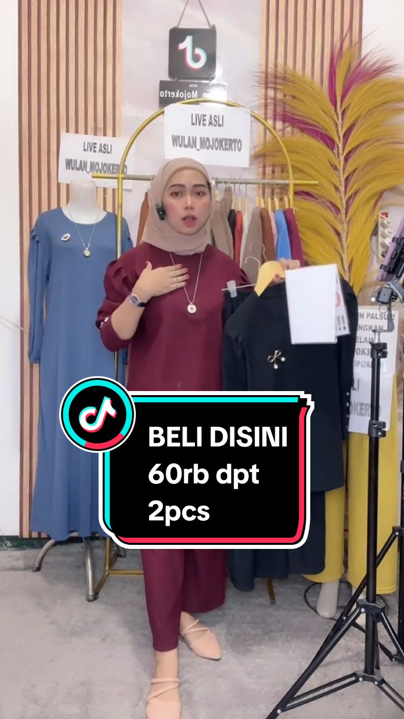 lcara co masuk live kak atau klik vidio yg di sematkan paling atas itu ada kranjang kuning co disitu 🥰#onesetjumbo #setelanknit #onesetknit #setelankekinian #setelanviral #setelanmurah 