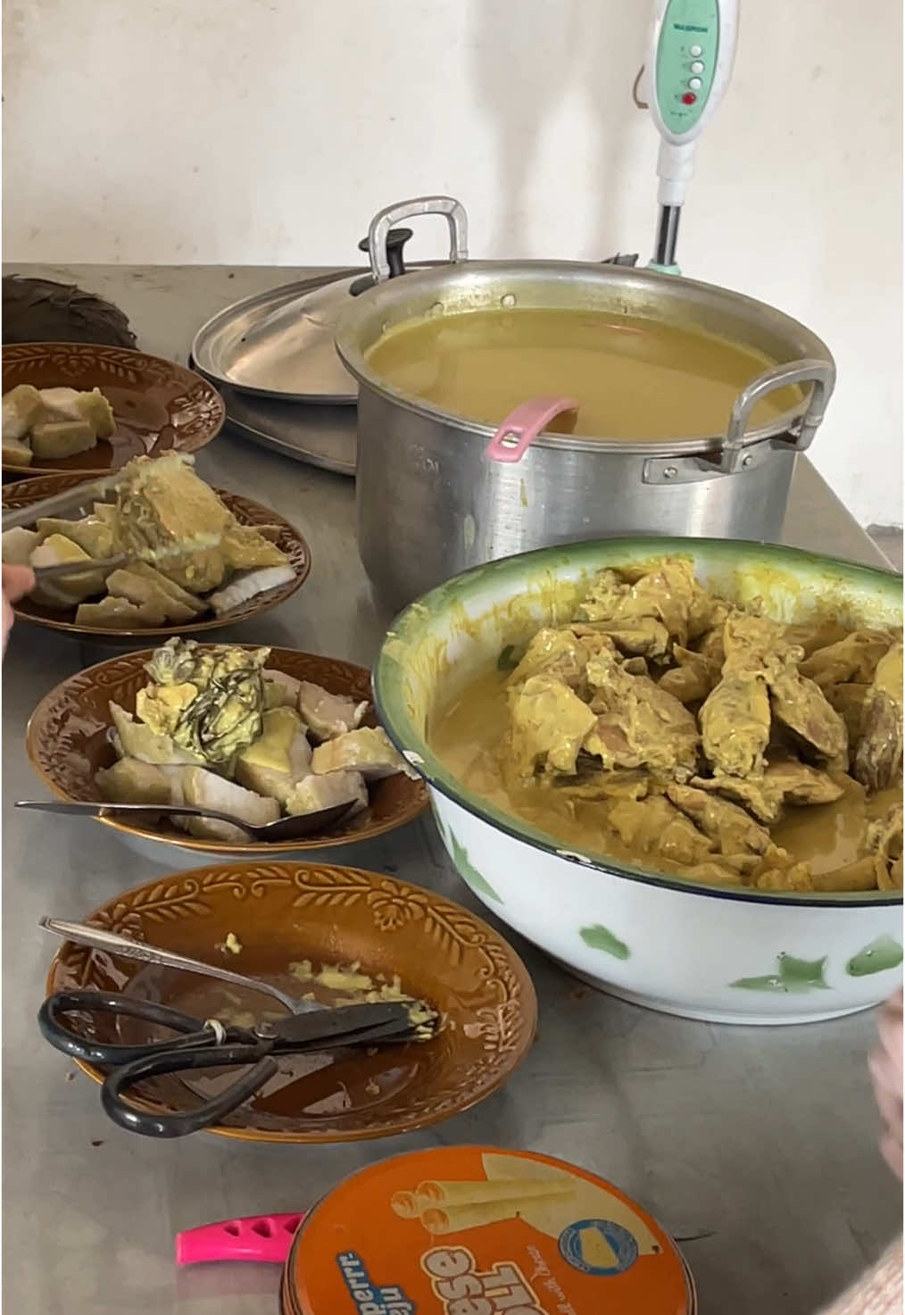 Lontong Tuyuhan Bu Sarjono  #kulinerrembang #lontongtuyuhan #rembang #lontong