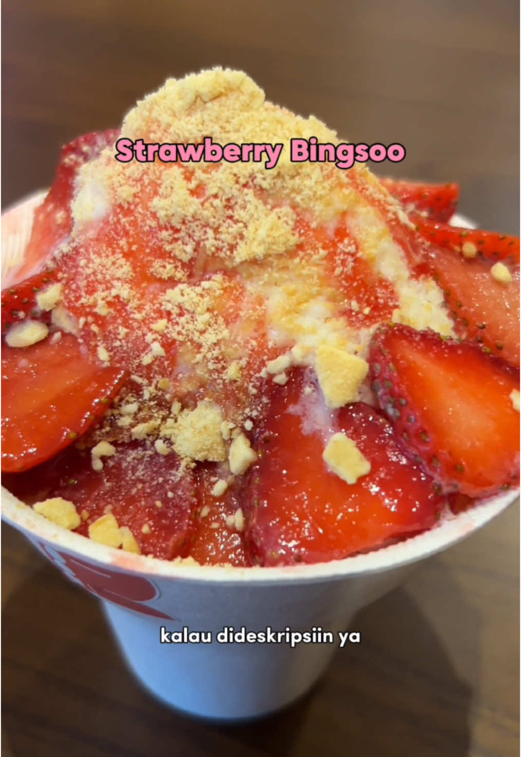 Bakal balik lagi buat strawberry bingsoo 🥹🥹🫶🏻 #TTPetualangPro #placetogojkt #jktcoffeeshop #dessertsoftiktok 