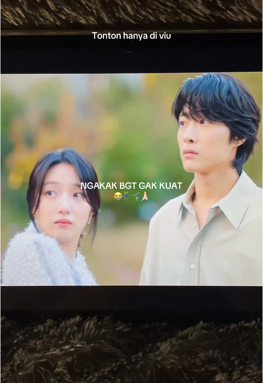 Capekk bgt scene ini wkwk untung Bang Ahreum kamu gak ikut-ikutan😭🏌️‍♂️✨ #BrewingLove #취하는로맨스 #leejongwon #이종원 #kimsejeong #김세정 #baeksungchul #백성철 #shindohyun #신도현 #kdrama #fyp tonton hanya di viu #BrewingLovediviu