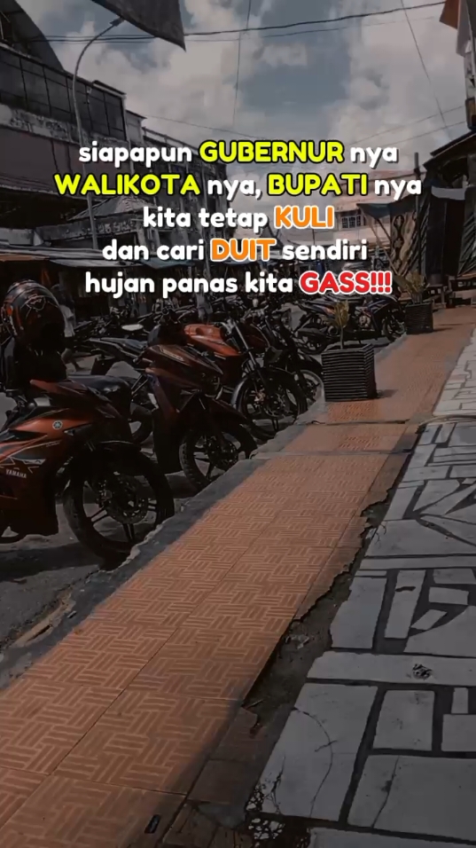 Siapapun yg terpilih nanti,, kita tetap cari duit sendiri.... #viralvideo #pejuang #hikmahkehidupan #pejuangrupiah #pilkada2024 