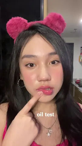 yang lagi banyak di bahasss 😋😋 lippies paling tahan banting yang pernah aku coba seumur hidup  @maybelline_indonesia #MaybellineTeddyTintID #SuperStayTeddyTint12Jam #TeddyTintID #WeAreMaybelline #makeup #liptint