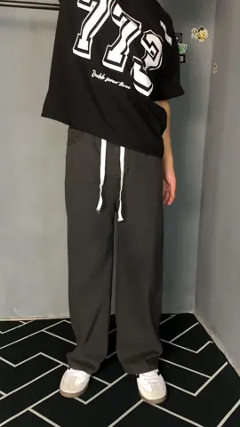 Kabupatennya kelihatan banget 🙏🤣 #outfit #styletips #style #jeansgombrong #celanagombrong 