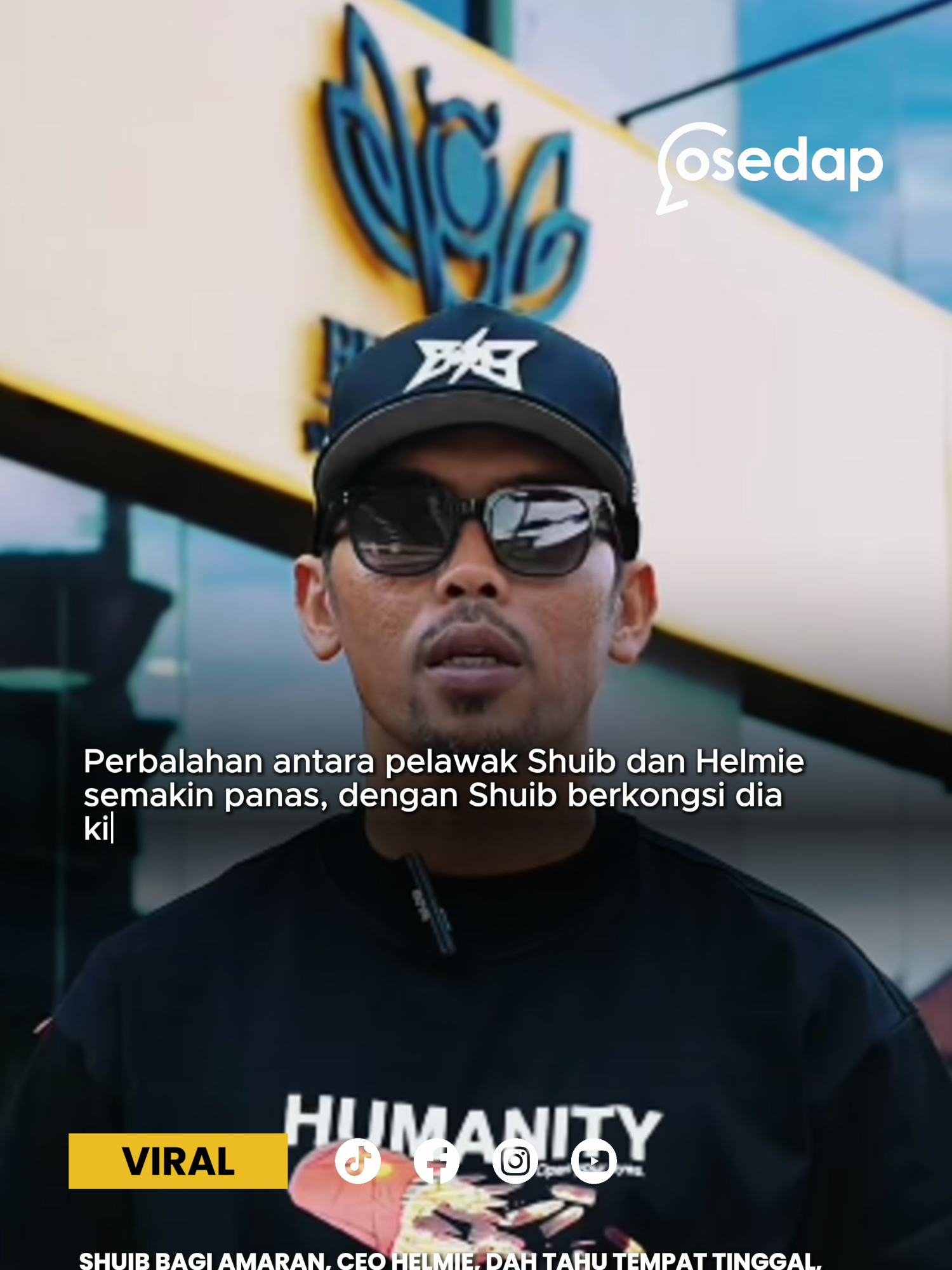 CEO Helmie ni, saya dah tahu alamat dan nombor telefonnya,” ujar Shuib dengan nada bergurau. Baca artikel di website Osedap! link dekat Bio 👆🏼 Sumber :Tiktok | @shuibsepahtu Untuk kredit atau apa2 berkaitan kontent, boleh terus DM ye 🥰 #osedapdotcom #shuibsepahtu #viralvideo #ceohelmie #koyak #saman #alamatrumah #dramaselebriti