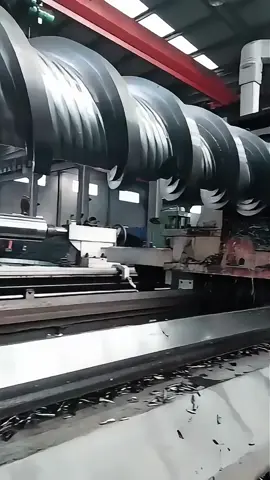 Do you know how this giant screw is made? #cnc #cncmachining #precisionmanufacturing #machining #automation #precisionparts #metalprocessing #metalparts #nonstandardparts #cncprogramming #cncturning #cncmilling #cncoperator #cnclathes #5axis #4axis #3axis #creativecncmachining #smartmanufacturing #machinery #metalprocessing #grinding #chamfer #boring #tapping #cutting #4ekson #5ekson #3ekson