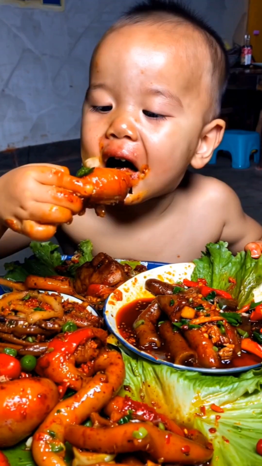 Hungry Baby Eating Lots Of Chicken   Curry Viral Video #reelsvideo   #reelsvideo #foryoupage #Comedy   #shortvideo #mukbang #reels #viral   #trending #funny #foryou   #foryoupage #tiktok