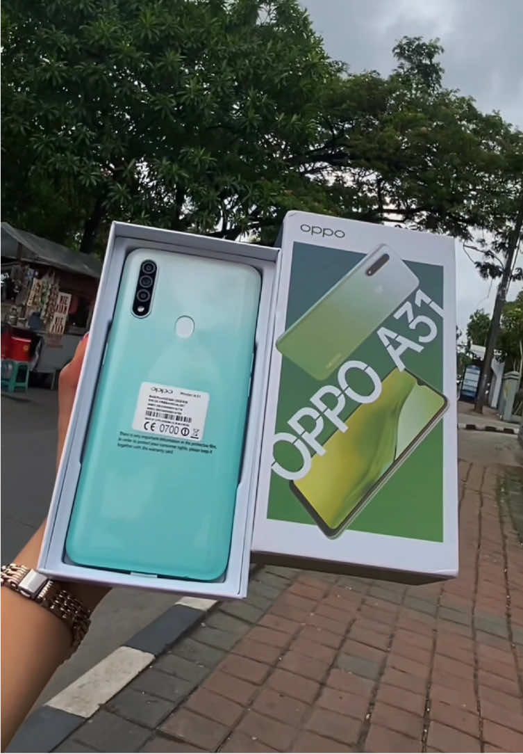 Hp ini memiliki kamera berkualitas tinggi, sehingga kamu bisa mengabadikan moment berharga dengan detail yang luar biasa❤️‍🔥 link produk ada di bio ya silahkan di checkout🥰 #oppo #oppoa31 #a31 