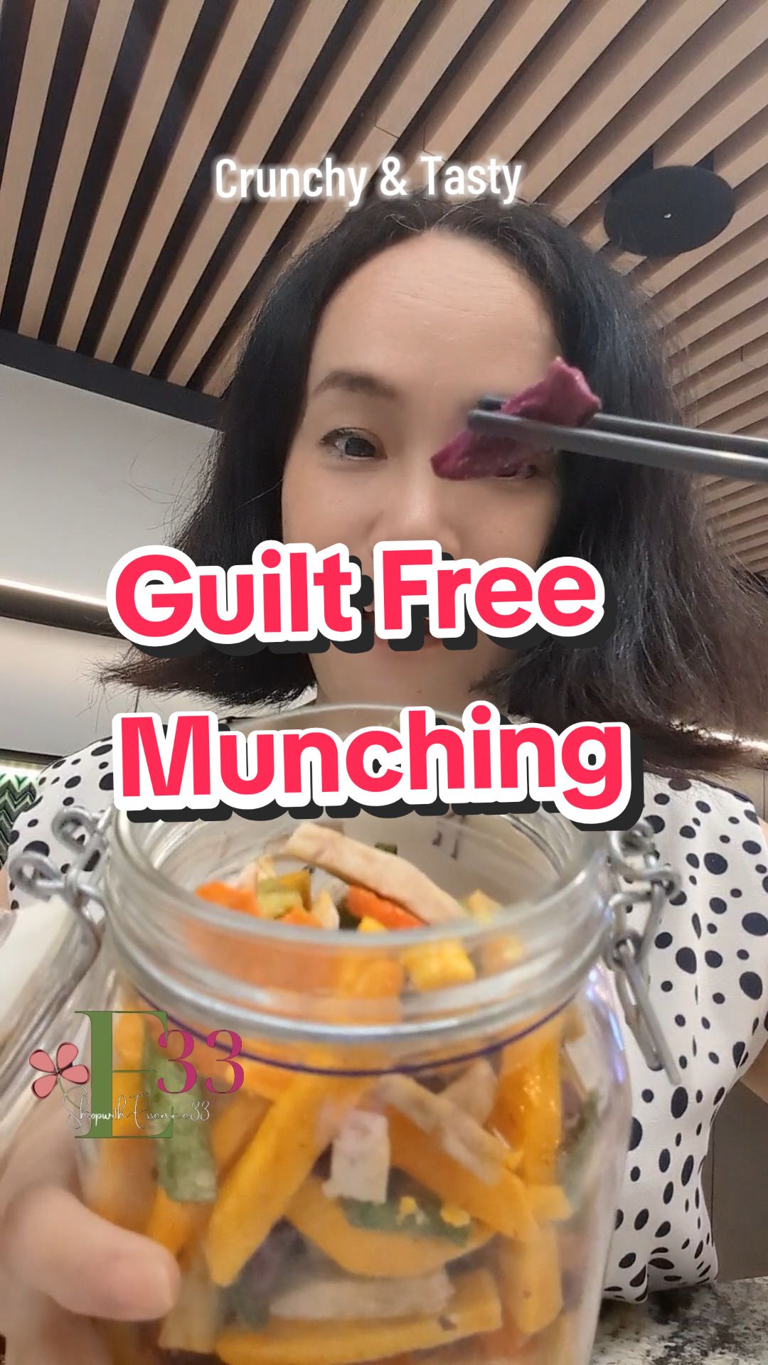 Don't like to eat fresh veggies, try this freeze Dried veggies that are crunchy, tasty and totally guilt-free! 🍅🥦! #singaporean  #HealthySnacks #freezedried #freezefruits #snacks #munching #sgeats #sgfoodie #sgfoodies #sgmakan #singaporeeats #shopwithessence33 #e33shop #sgtreatyourself #essence33 #createtowin #tiktokshopsg #sogood  #calmingessence #crunchy 