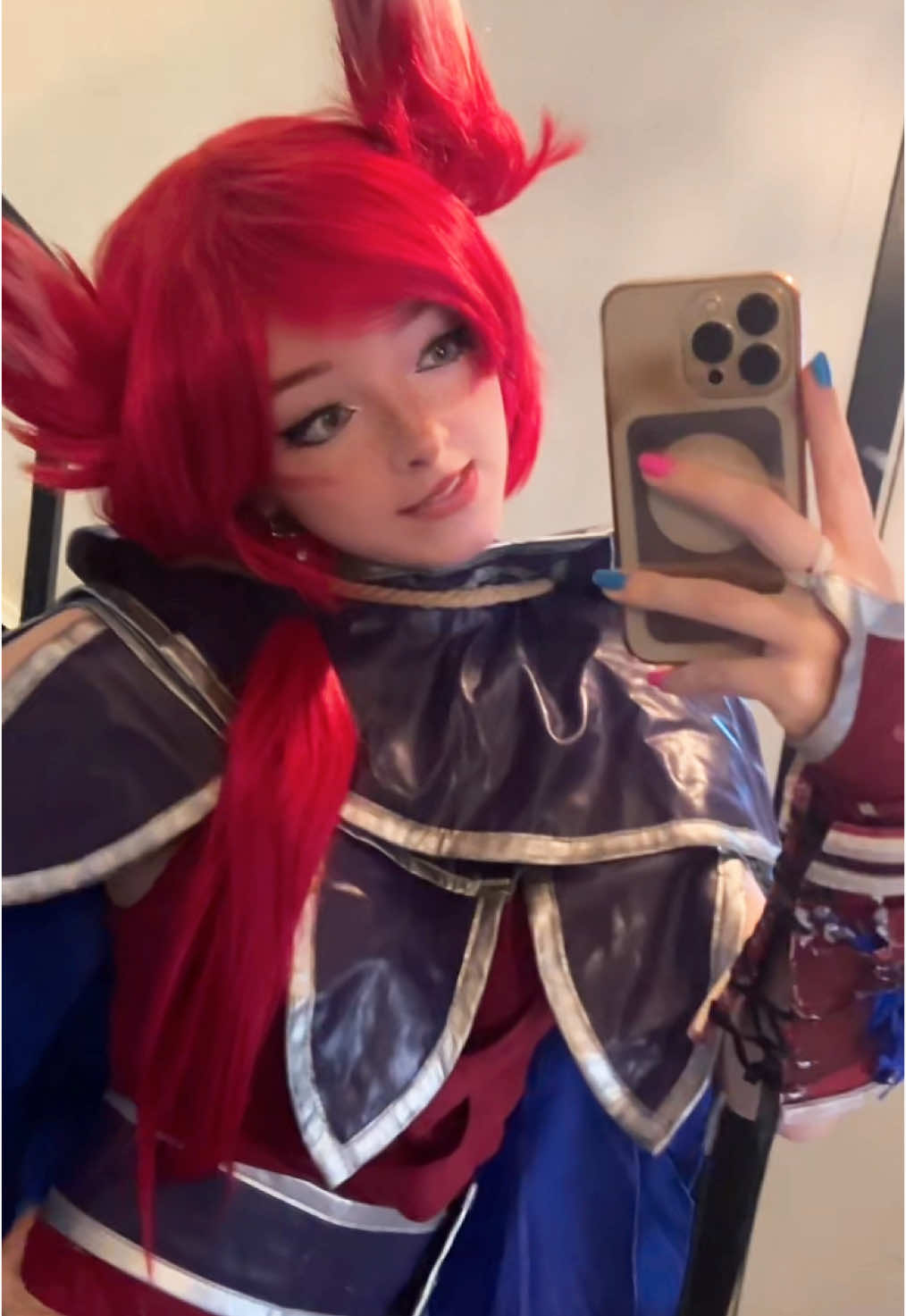 XAYAAAHHHH RAHHH and posting the Patr30n photos soon as well! #cosplay #leagueoflegends #xayah #xayahcosplay #xayahleagueoflegends #lolcosplay 