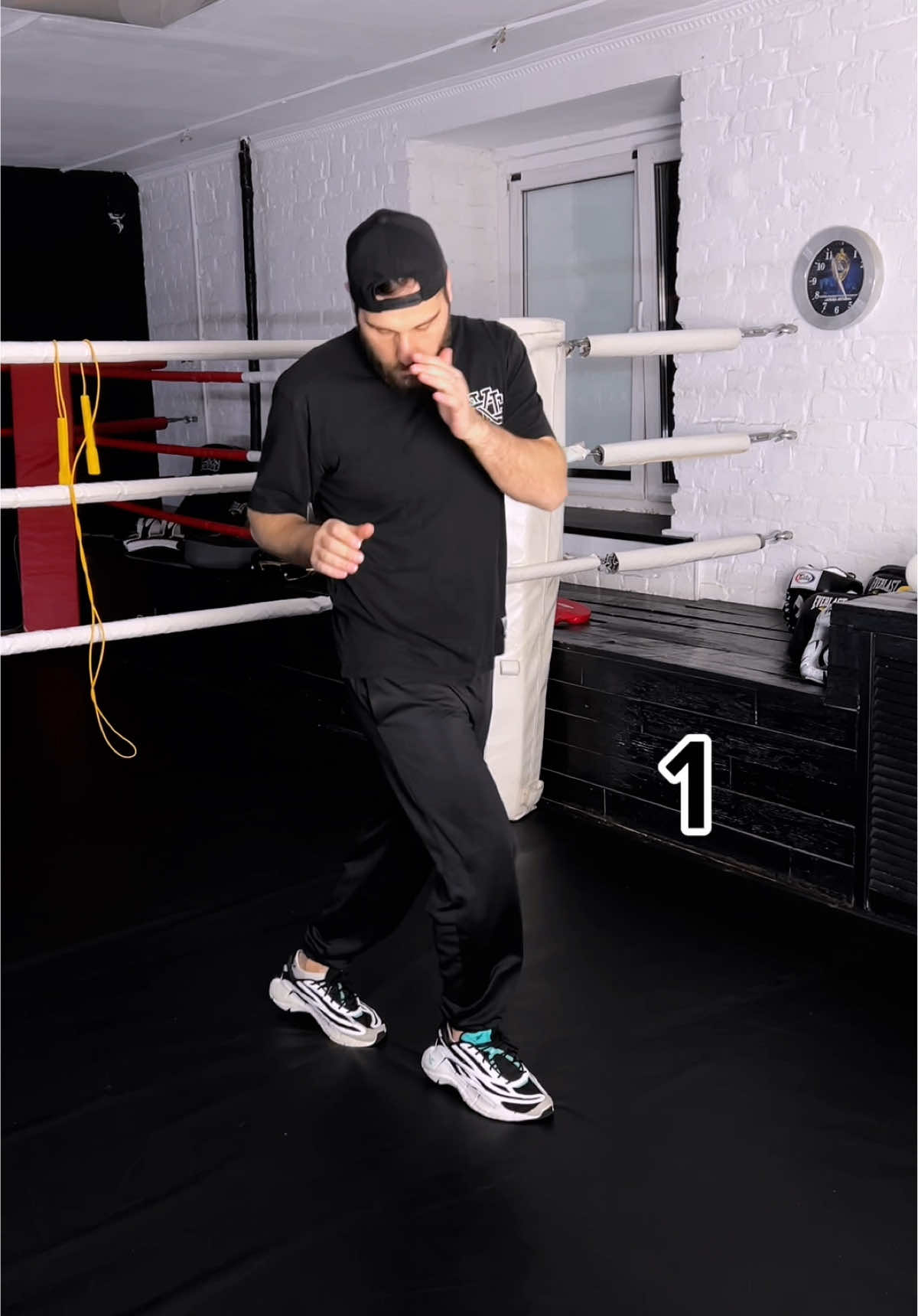 Boxing jumprope tutorial ✔️🥊 #boxing #jumprope #jumping #jumpman #boxingtraining #boxingtutorial #boxingtips #boxingfans #boxinglife #boxeoprofesional #boxingskills #boxingdrills #boxingworkout #recommendations #fyp 