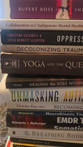 Just some of the books I've been connecting with prior to the class I'm teaching on Saturday about the nervous system, movement, and being an embodied being in times like these. The class is From the Roots: The Nervous System, and will take place this Saturday (11/30) at 2p EST through the Haus of Infinity. Join us! #collectiveliberation #anticapitalism #fuckableism ##bodyliberation #queerpersonaltrainer #transstrong #nervoussystemregulation 