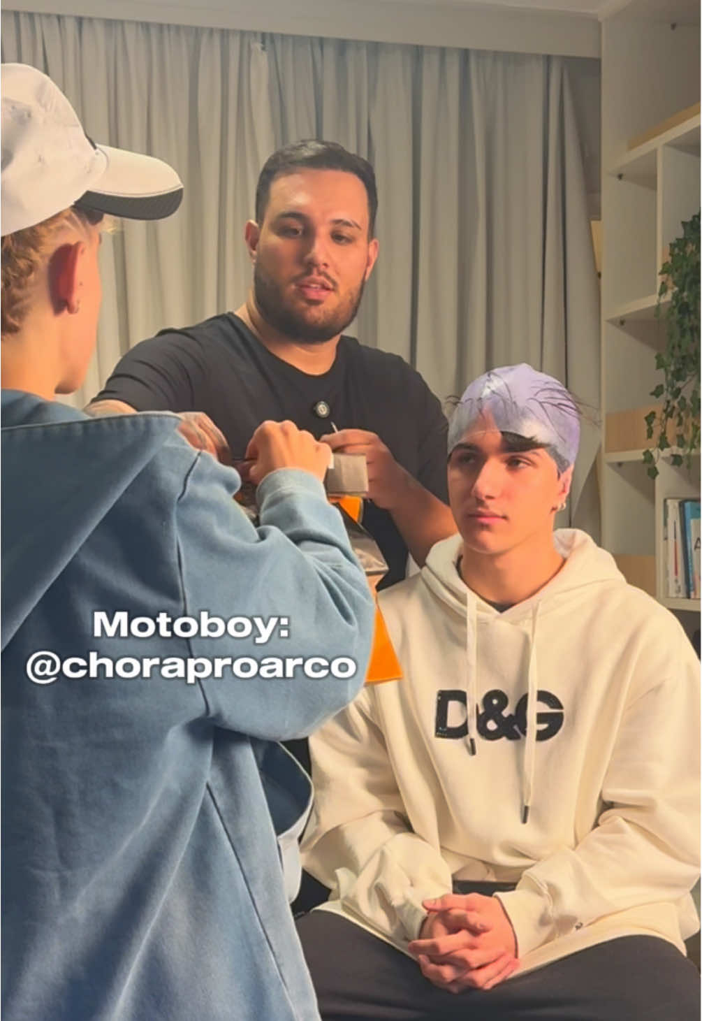 Motoboy diferente 😅 Like Parte 2 #hairstyle #barberlife #fyp #luzes  @