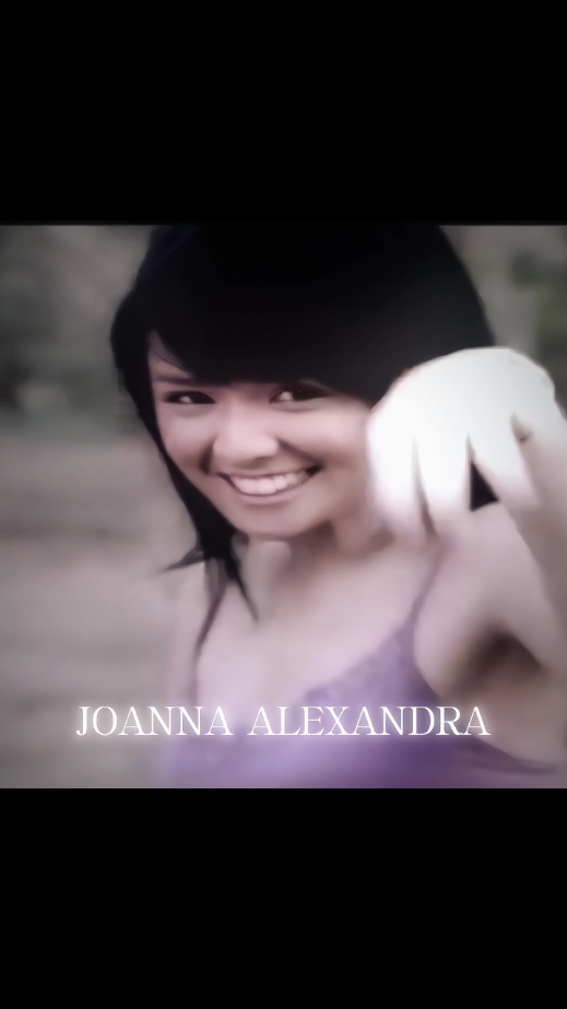 ☆ Joanna Alexandra sebagai model music video 