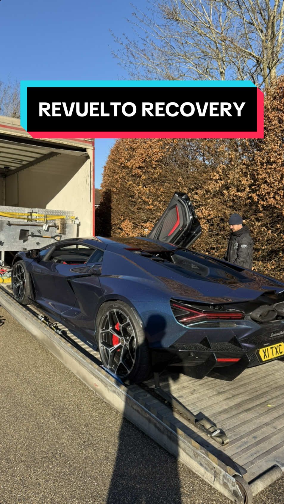 Lamborghini went above and beyond to come and get my car after I drained the battery 🤣 at least its going to finally get the software updates