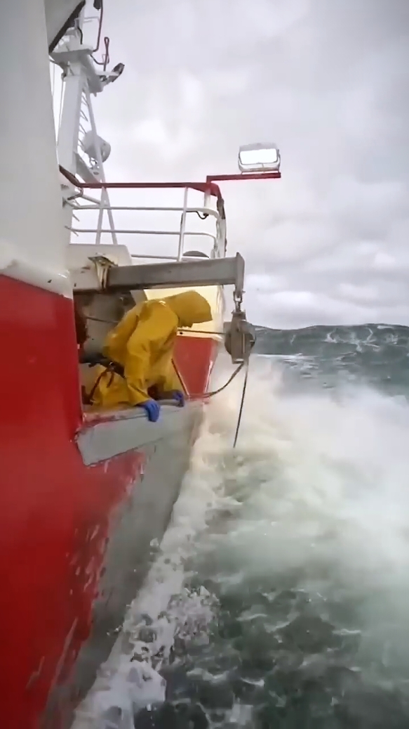 Most Dangerous North Sea View #mostdangerous #danger #northsea #sea #north #lighthouse #ship #viral #foryouu #fyp #unfreezemyacount 