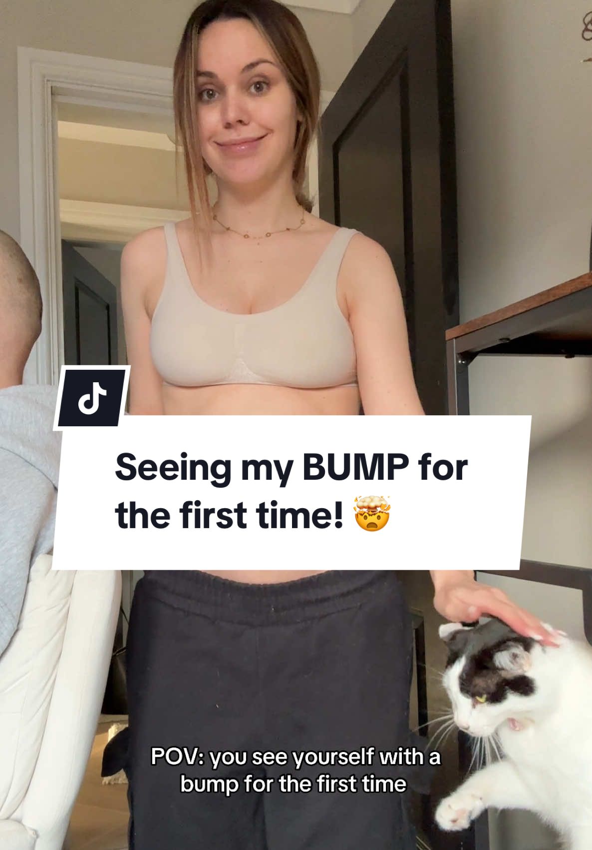 If you hate belly buttons look away!! 🤣 (16W bump) #fyp #pregnancy 