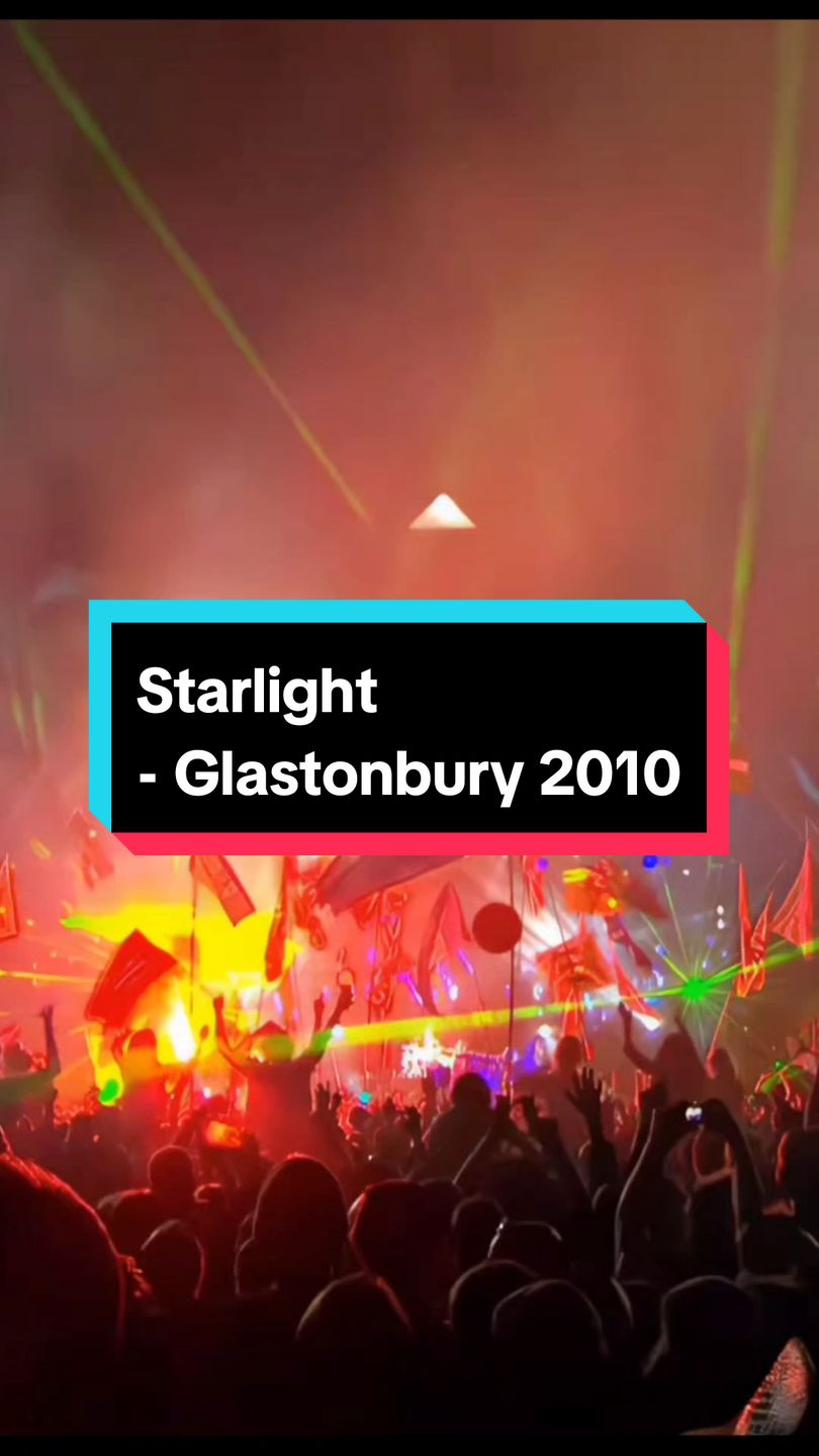 Starlight | Glastonbury 2010 @Muse #muse #mattbellamy #mattbellamymuse #dominichoward #domhoward #chriswolstenholme #musefan #museband #muselive #muser #supermassiveblackhole #glastonbury #glastonbury2010 #festival #museconcert #guitar #bass #drums #piano #blackholesandrevelations #knightsofcydonia #starlight #musestarlight 