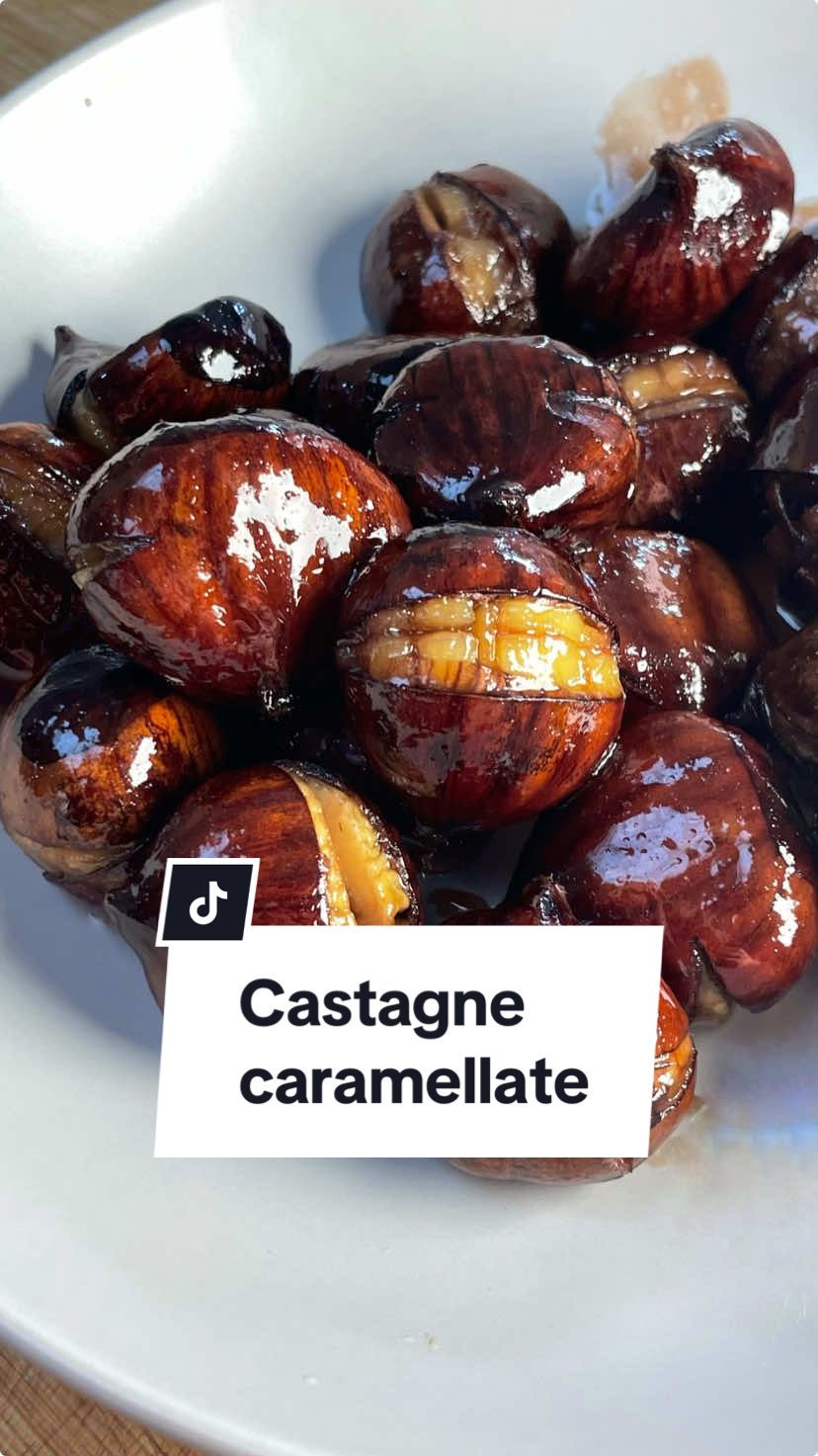 CASTAGNE CARAMELLATE Ma lo sapevi che per ottenere delle castagne caramellate incredibili ti bastano solo 10 minuti e 3 ingredienti? 🌰 per noi le ha preparate @Antonio La Cava per concludere la giornata nel modo più caldo e goloso possibile 🔥 🕐Tempo di preparazione: 10 minuti 🕐Tempo di cottura: 20 minuti 😊Difficoltà: Facile  🍽Dosi: Per 4 persone  🤑Costo: Basso Ingredienti: Castagne, 500 gr; Acqua, 400 ml; Zucchero, 100 gr; Olio extravergine di oliva, q.b.; - #ChefinCamicia #RicetteSemplici #RicetteItaliane #CucinaItaliana