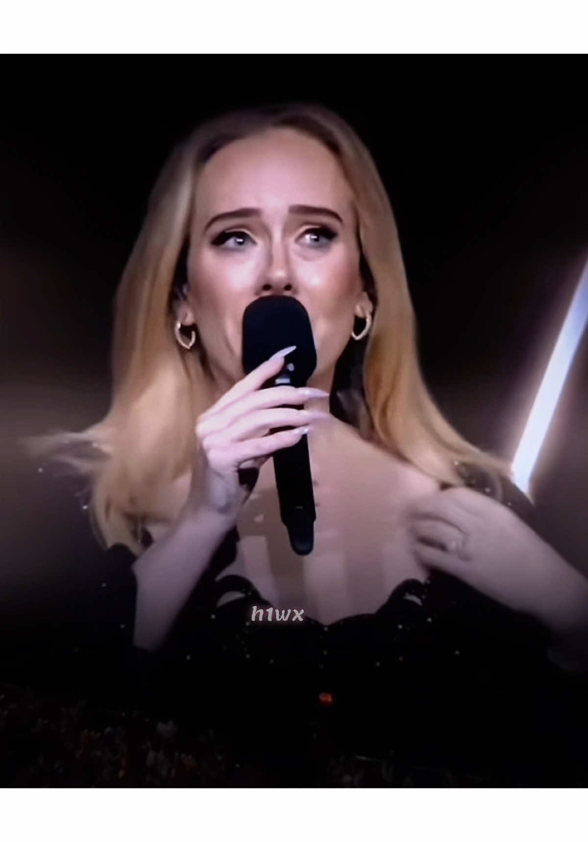 I’m drowning in my tears 💔 #adele #weekendwithadele #weekendwithadele50 #finalshow #adeleedit #adeleedits #edit #edits #explore #fyp #foryou #fyppppppppppppppppppppppp #foryoupage #viral #viralvideo #billieeilish #lasvegas #أديل #اديل 