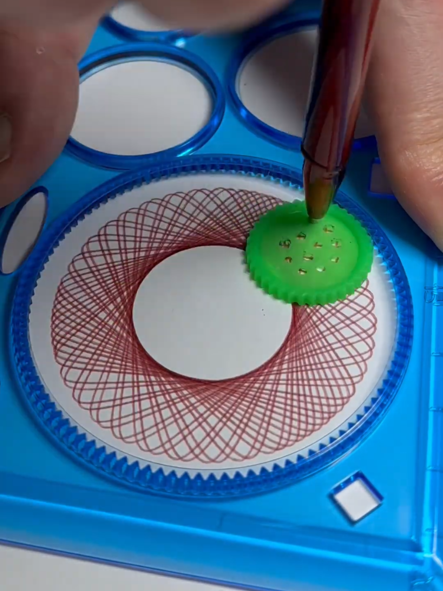 Spirograph - #spirograph #satisfyingvideo #foryoupage #pattern #spirographshr #usa🇺🇸 #viralvideo #asmr #skills #fyp #art #impossible #shr #amazing #asmrsounds #asmrvideo