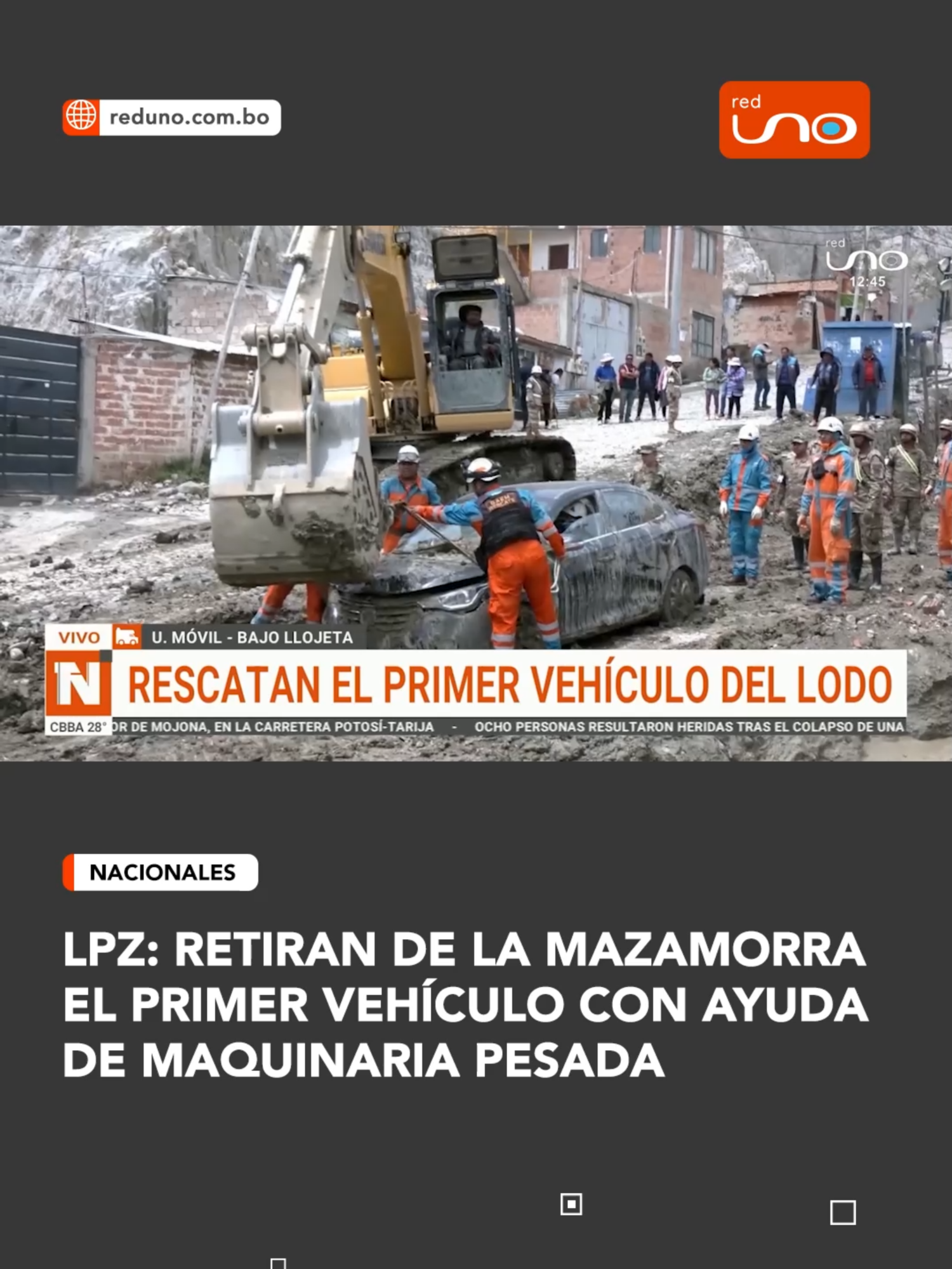 #NotivisiónLPZ • Luego de varios días y con ayuda de maquinaria pesada, en la zona de Bajo Llojeta, se pudo rescatar de la mazamorra uno de los vehículos aprisionados. ▶️ Más información en www.reduno.com.bo   #Notivisión #RedUno #BajoLlojeta #Mazamorra #Automoviles # #LaPaz #Bolivia