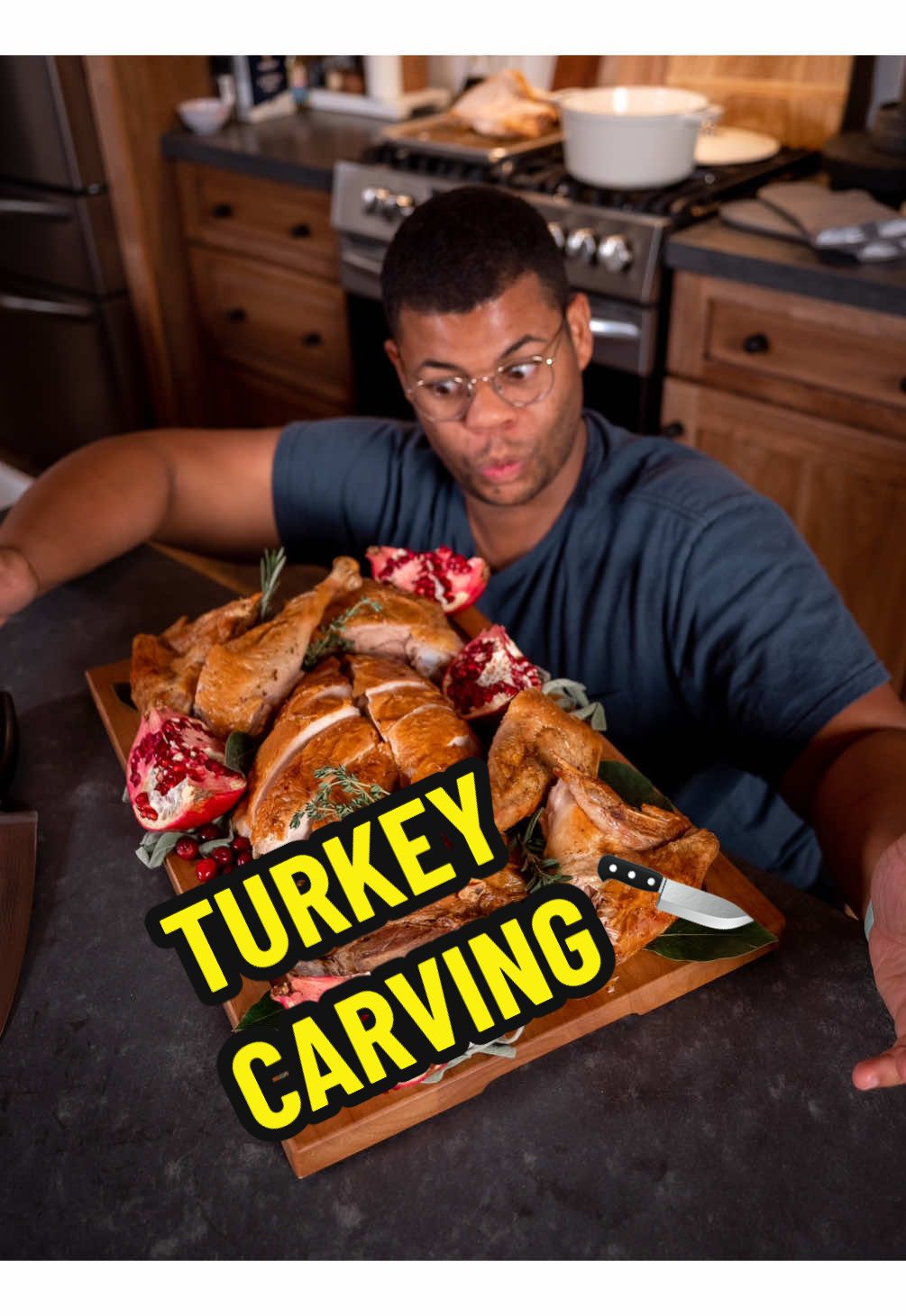 How to carve a turkey 🍗 #problemsolved #thanksgiving #turkey #holiday #cooking 