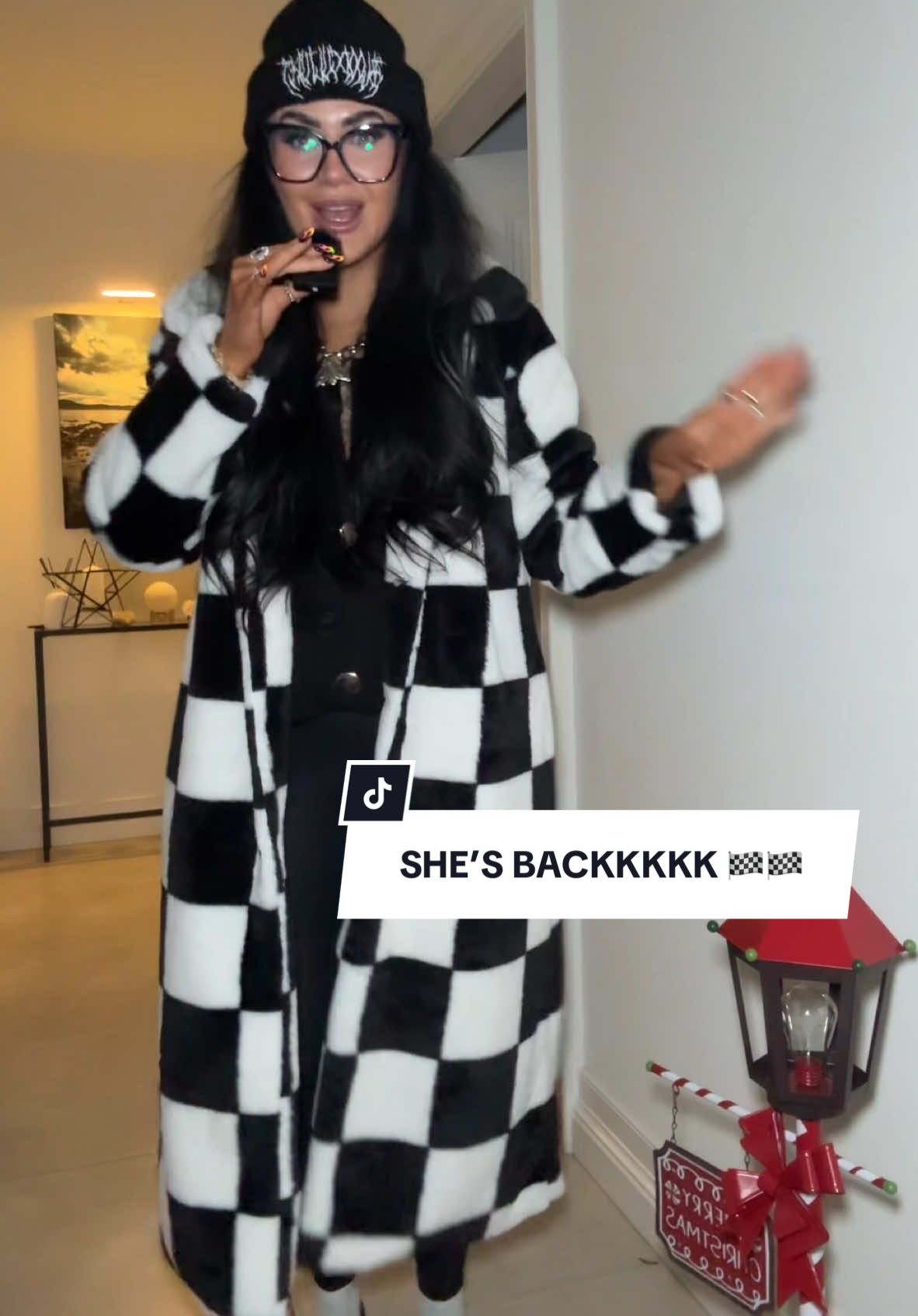 THIS IS NOT A DRILL 🏁 #tiktokmademebuyit #blackfridaysale #altgirl #spotlight #girlswithtattoos #haul #winter #wintercoat #hair #grungeinspo #altinspo #blackfridaydeals #blackfriday #altmom #altmomsoftiktok #checkerboard 