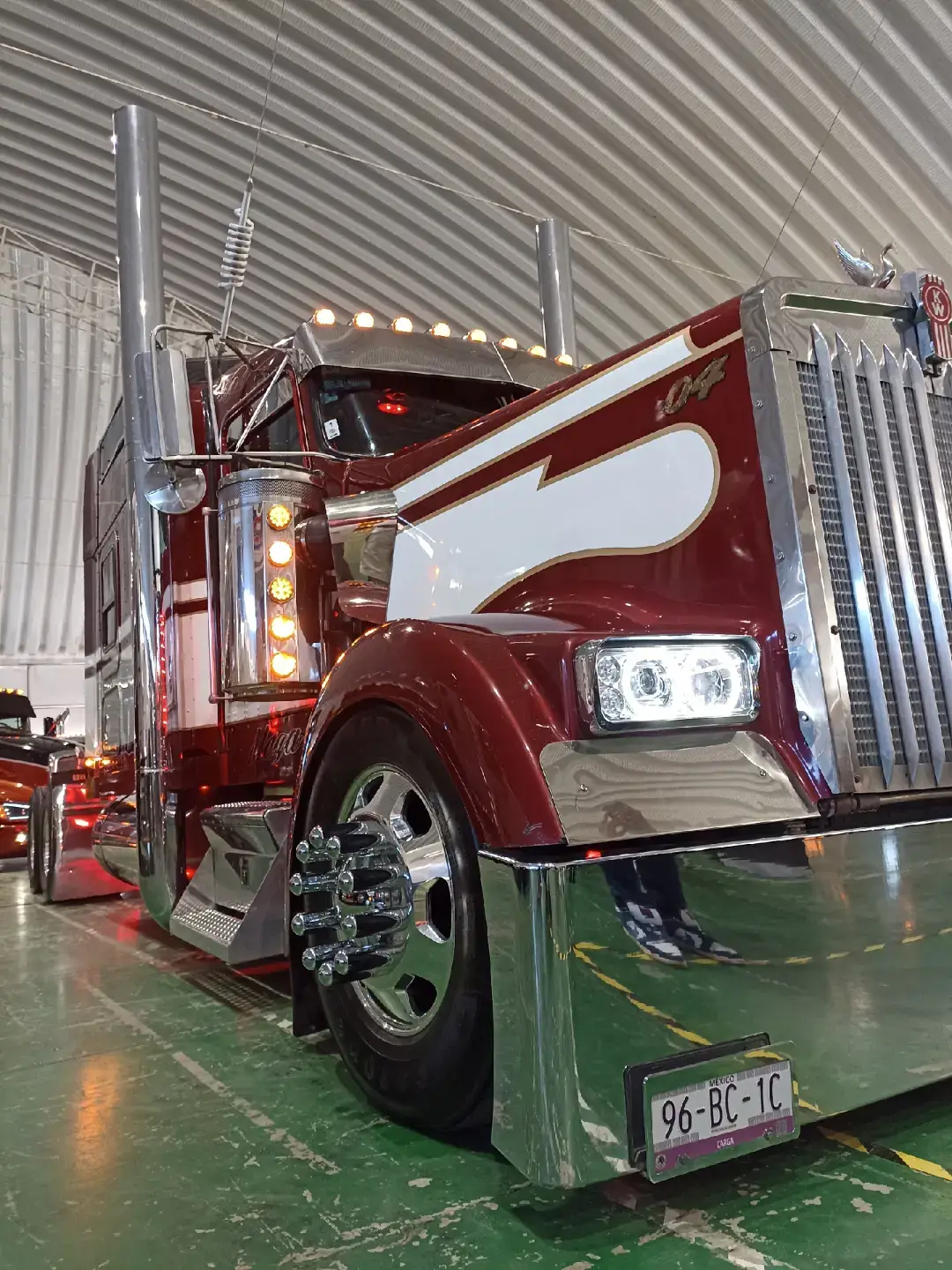 #trailerosmexicanos🇲🇽💯😎 #w900lkenworth #studiosleeper #kenworthmexicana #kenworth #traileros_de_la_57 #purocarrosexi🇲🇽🤘 #purocarroexótico #purocarrohidrocalido😎😎 