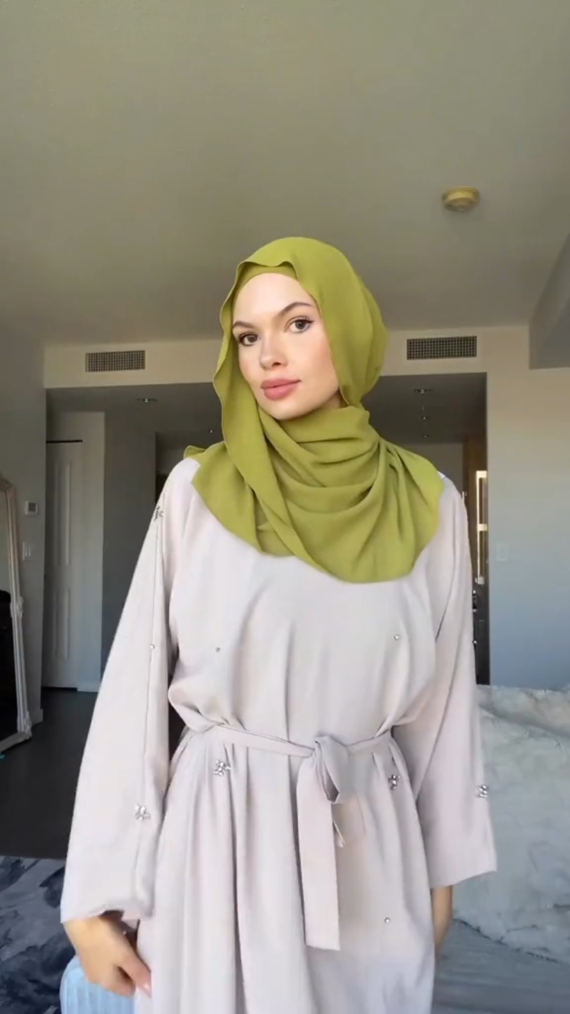 3 Easy Full Coverage Hijab Tutorial ✨🥝 @Yasmina fashion blogger 🦋 #hijabtutorial #hijabstyle #hijabista #hijab #hijabi #hijabigirl #styling #fyp #viral #explore #growontiktok 