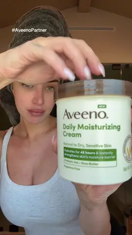 post everything shower with the NEW AVEENO Daily Moisturizing Cream @Aveeno Canada @Aveeno #Aveeno #AveenoPartner #ThePowerOfOat 