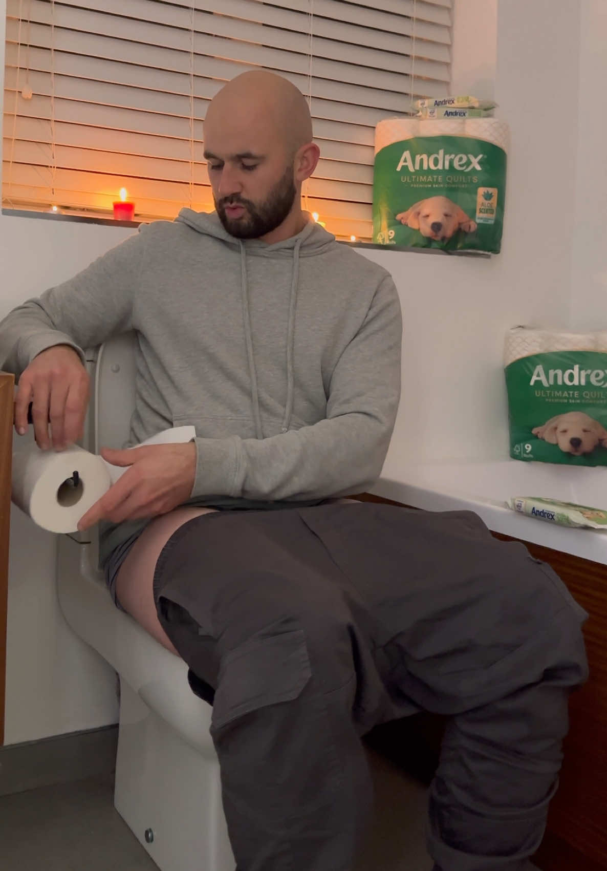 Like Connor needed an excuse to spend even longer on the toilet 😅 @Andrex UK Aloe Bundle now available on TikTok shop 💚 AD #Andrex 