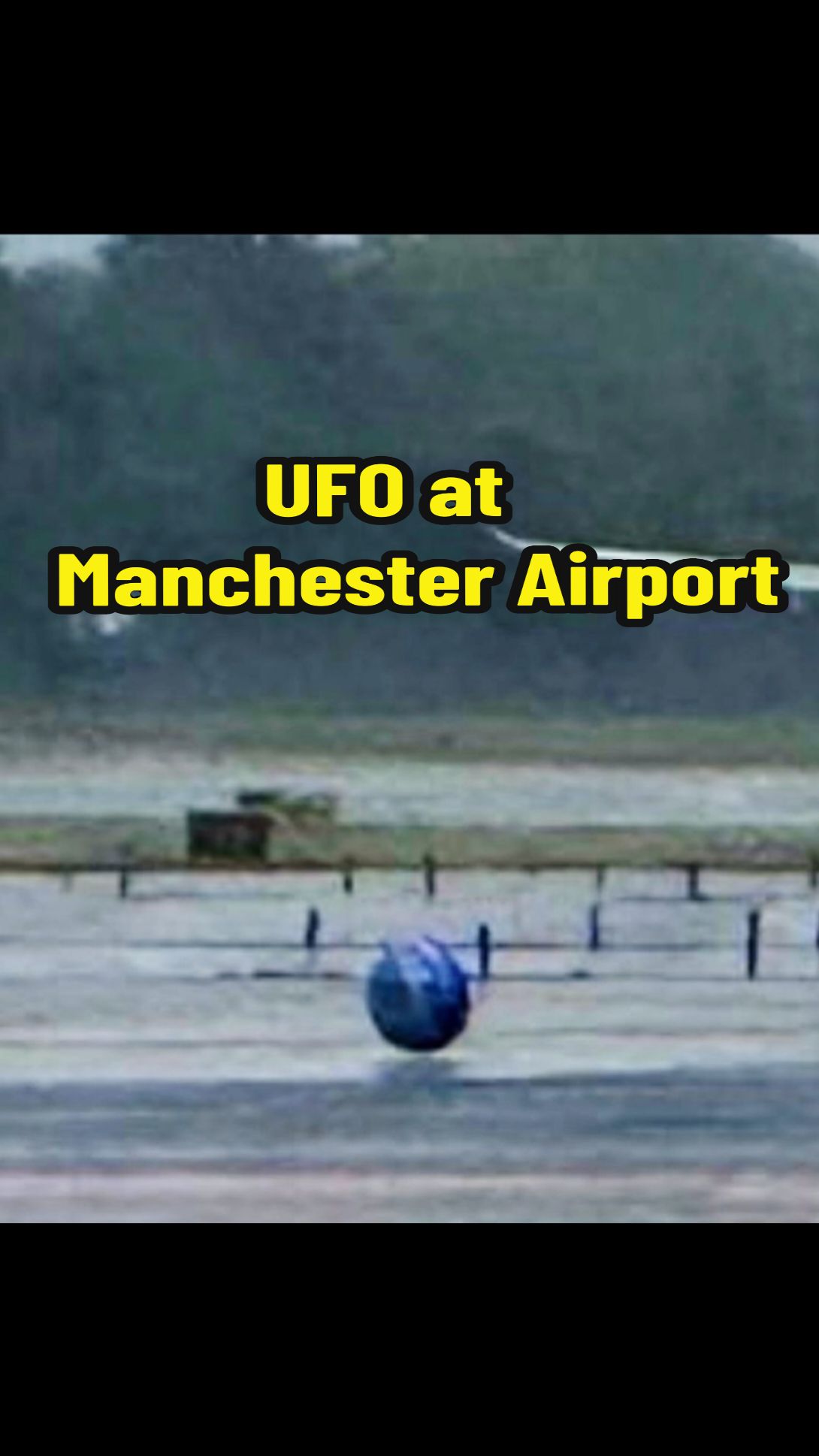 Reports of a UFO sphere spotted at Manchester Airport today. What's your thoughts on this UFO sighting? If you have any UFO footage you would like to get featured, drop us a DM #ufo #fyp #uap #ovni #ovnis #ufos #area51 #aliens #alien #extraterrestrial #ufosighting #ufotiktok #tr3b #paranormal 