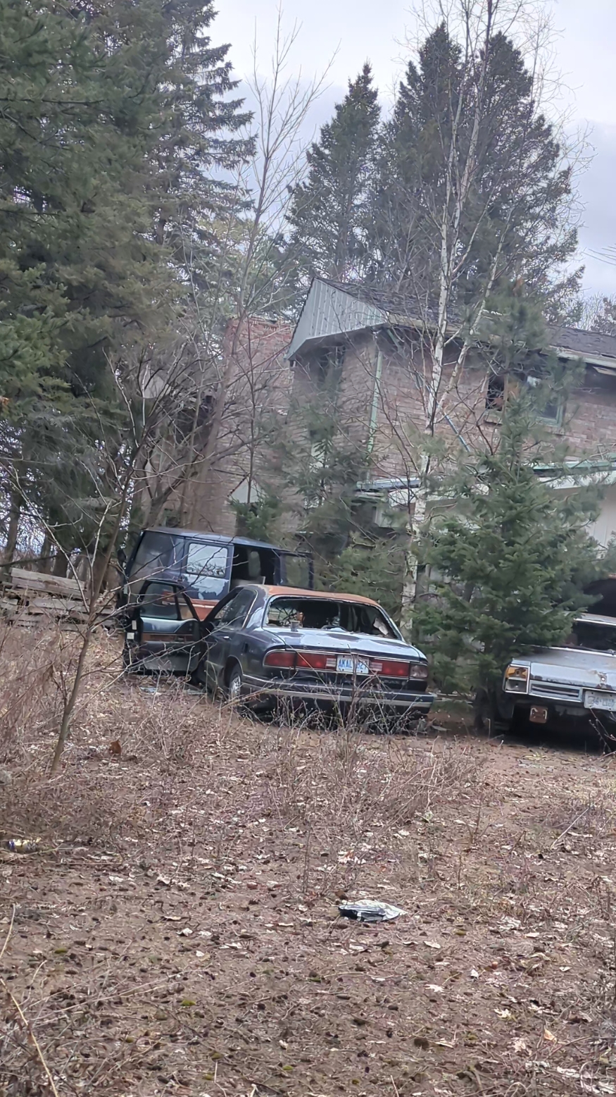 this abandoned house had cars in the driveway #mystery #scary #urbex #abandoned #fyp #explore #mansion #viral #canada🇨🇦 